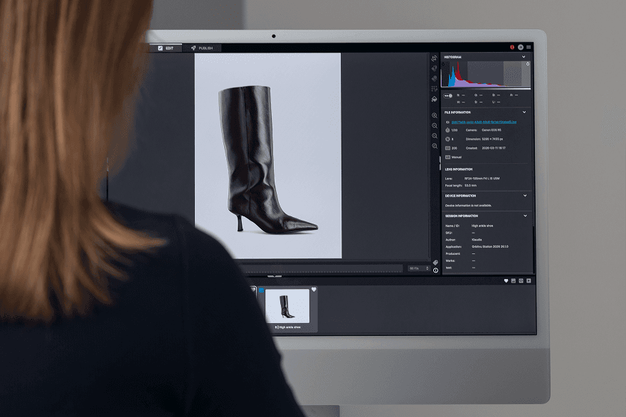 Orbitvu Station Edit-visning - redigeringssoftware til produktfotografering med histogram, metadata og sessionsoplysninger